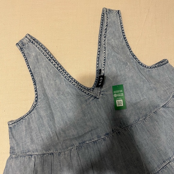 GAP Blouse - Picture 2 of 3